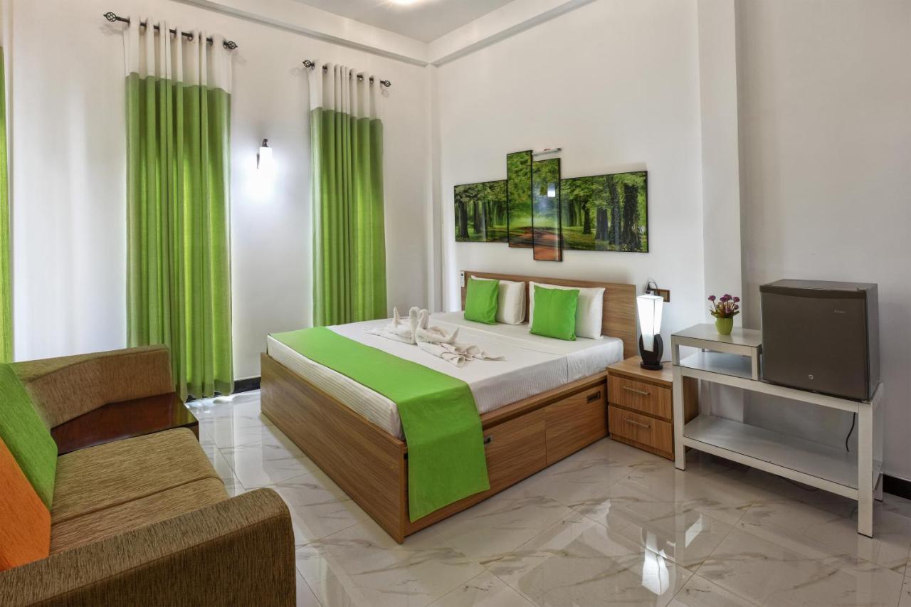 White Land City Hotel Dambulla Eksteriør billede