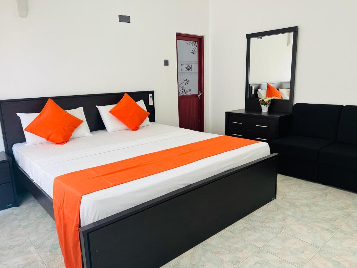 White Land City Hotel Dambulla Eksteriør billede