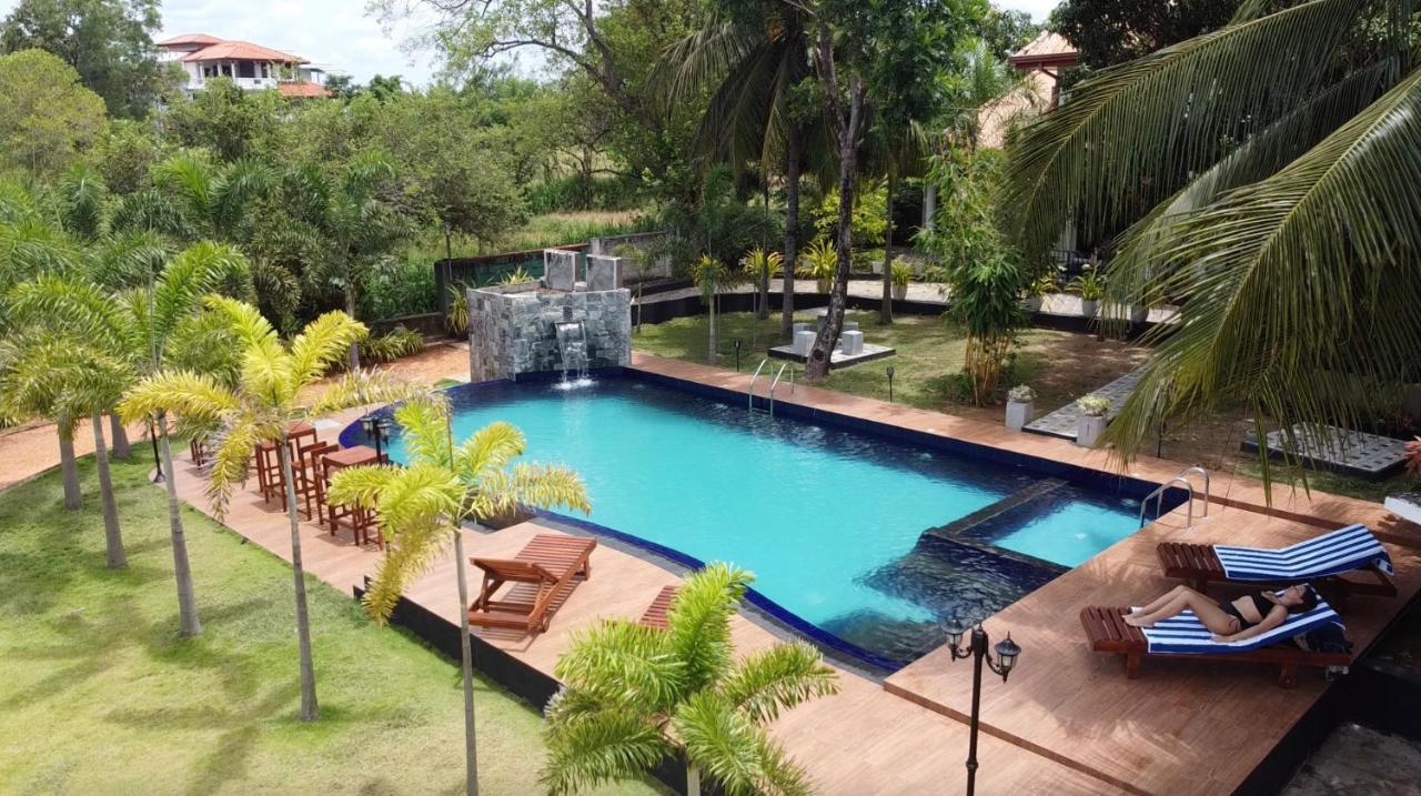 White Land City Hotel Dambulla Eksteriør billede