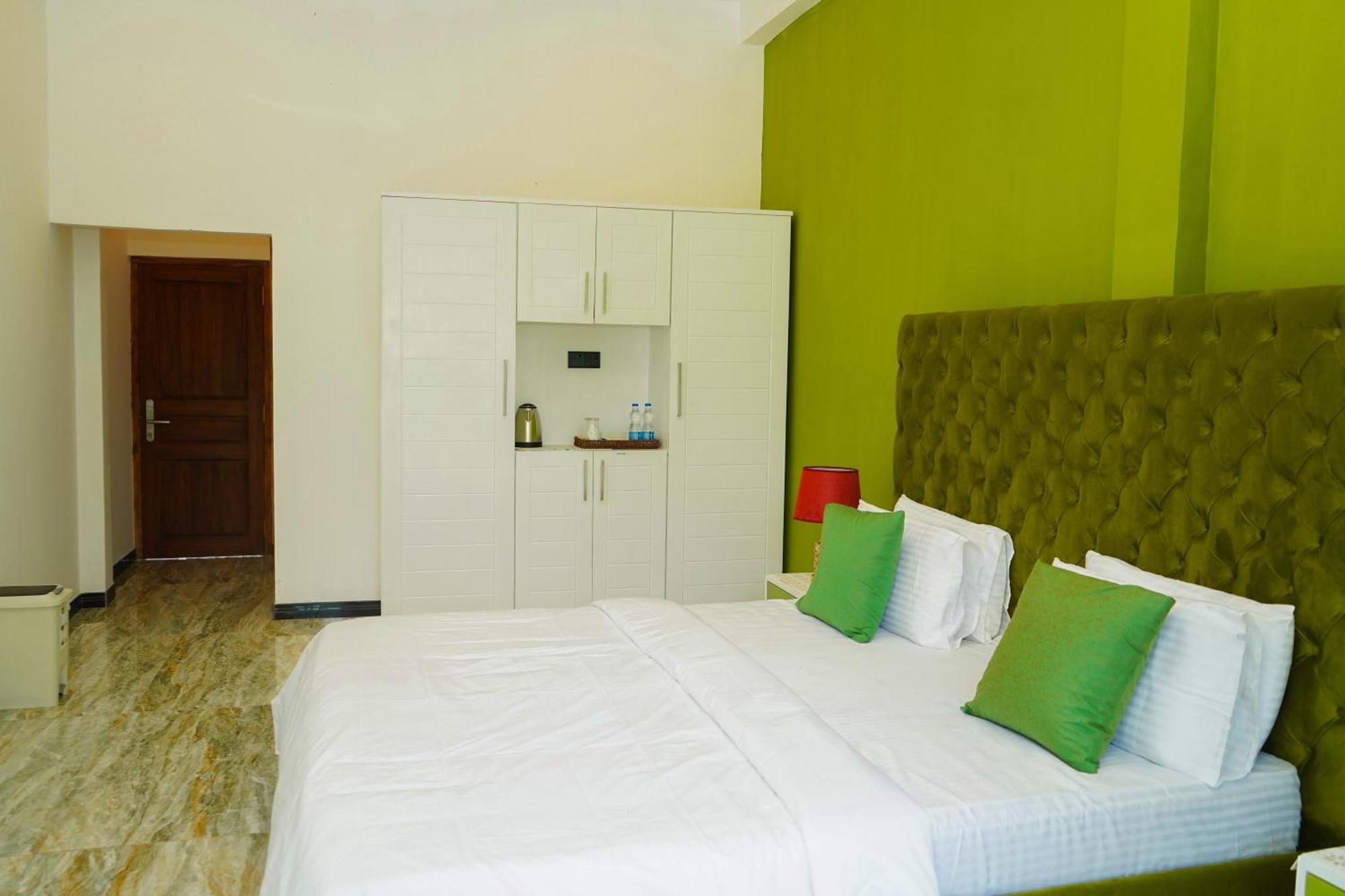 White Land City Hotel Dambulla Eksteriør billede